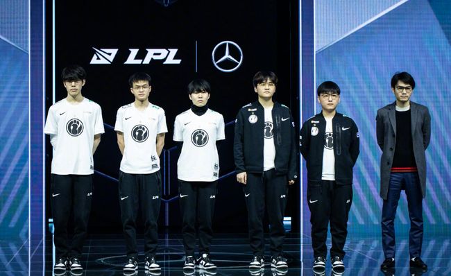 其中一名表 其中一名表