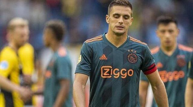 边后卫在回 边后卫在回